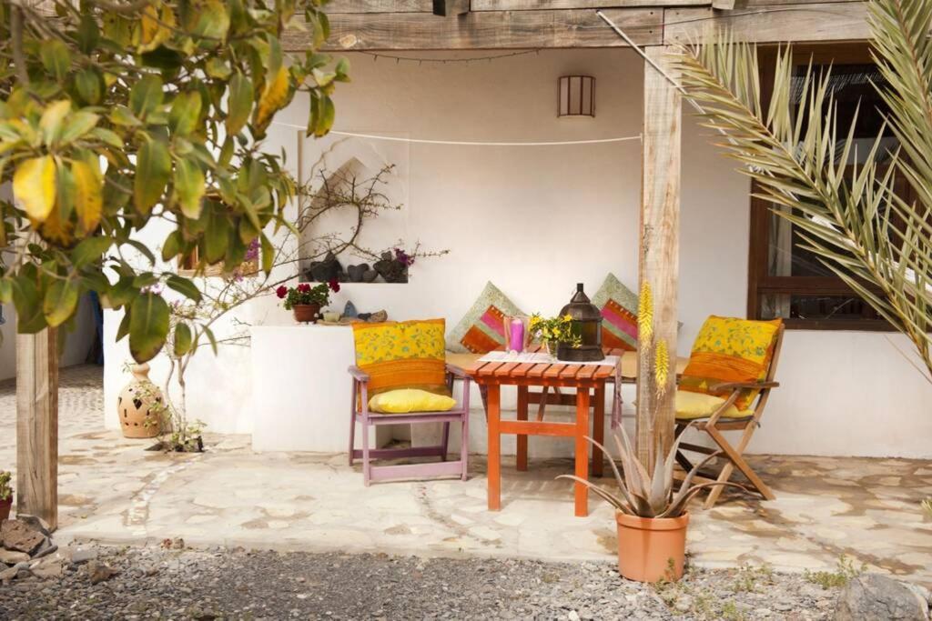 Tranquila Tierra - Eco Retreat Finca Artis Tirma Tarajalejo Exterior foto